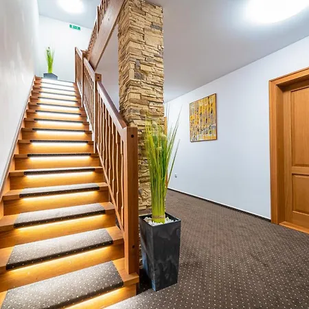 Cikovsky 게스트하우스 Stará Lesná